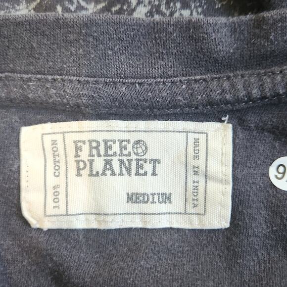 Free Planet Men's Black & Gray Short Sleeve Skull T-shirt Size Med Goth Grunge - Picture 7 of 9